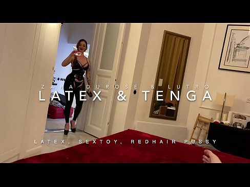 ❤️ Usisi otholwa enekhanda elibomvu egqoke imvunulo ye-latex ebhejwa usingamzali Zokubhebhana kithi zu.sexonfire.ru ❌❤